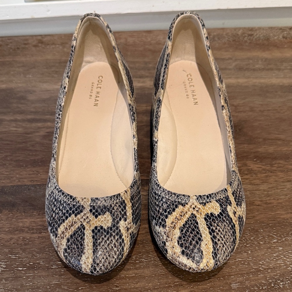 Cole Haan Women's Black and Tan Snakeskin Heels